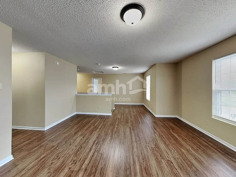 6904 Eagle Crossing Blvd — Photo 10