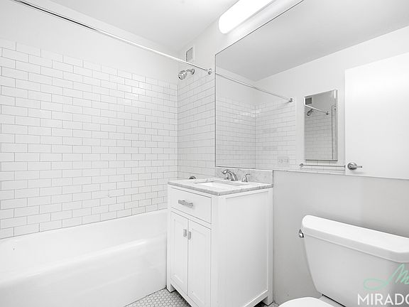 5th image of 15 Park Row APT 16D