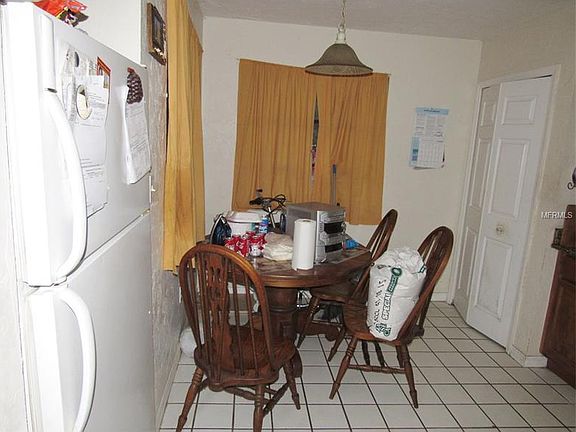 5th image of 2531 Lakeshore Cir