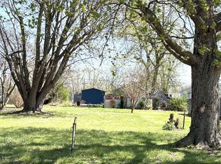 1011 Crittenden St, Carlinville, IL