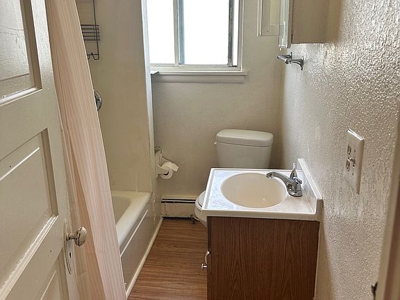 5th image of 920 Colorado Ave #1
