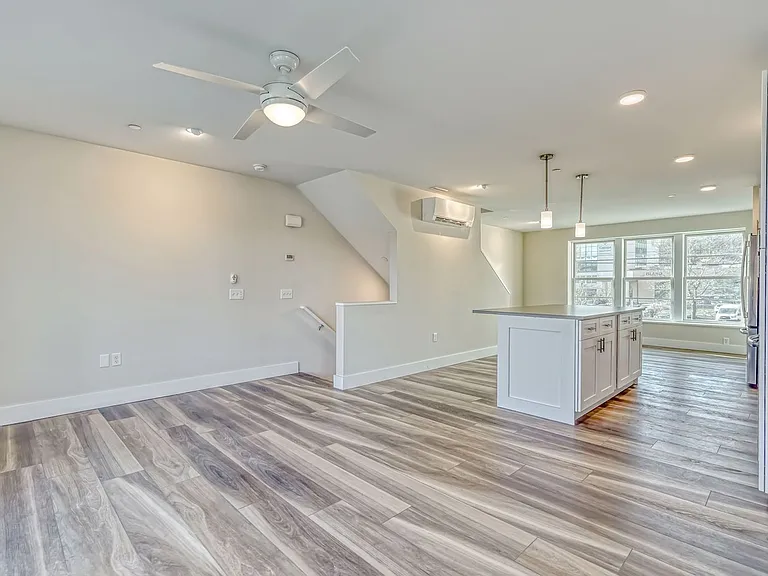 323 Taughannock Blvd — Photo 35