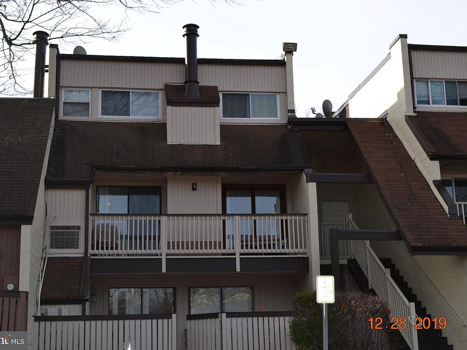 1st image of 3907 El Soneta Pl #11