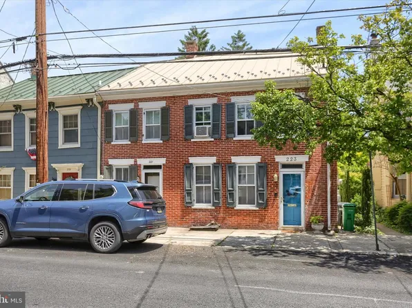 221 S Pitt St #223, Carlisle, PA 17013