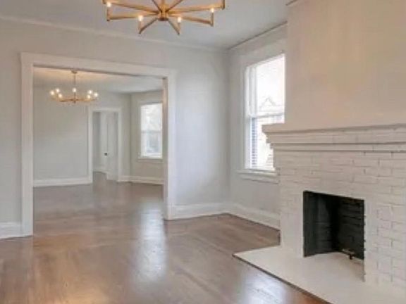 5th image of 3659 Paxton Ave #1