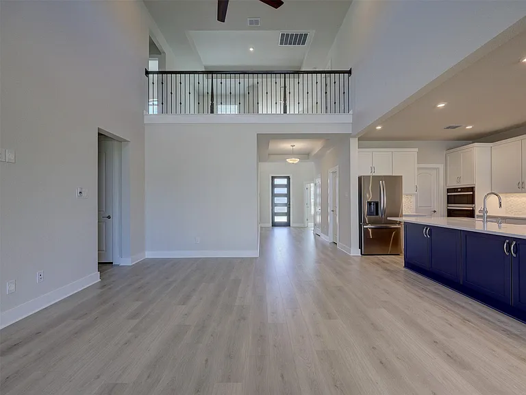 1929 Montella Way — Photo 22