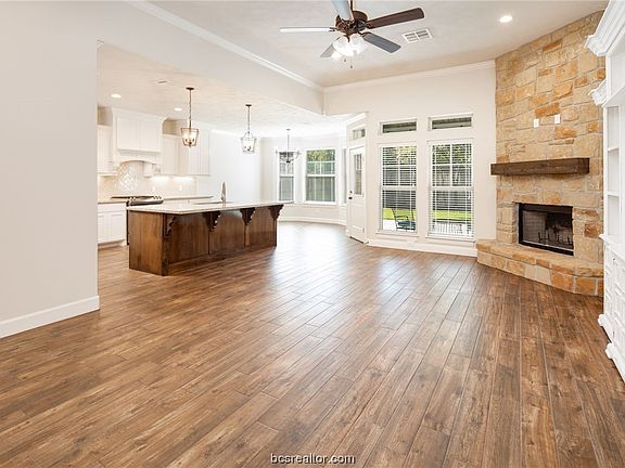 3rd image of 4260 Rock Bend Dr
