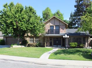 610 W Oak View Dr, Visalia, CA 93277