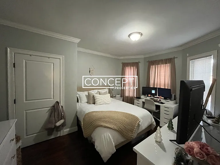 47 Beech Glen St #1B — Photo 4