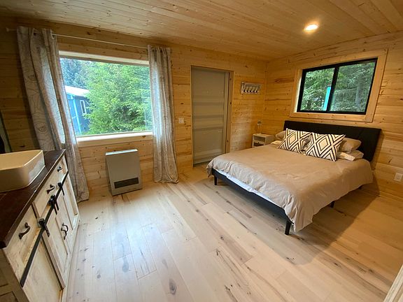 Bedroom #1