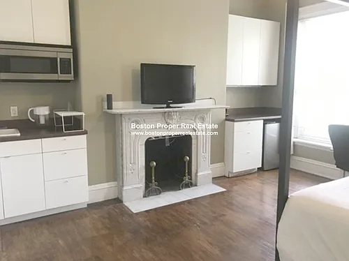 323 Beacon St Photo 1