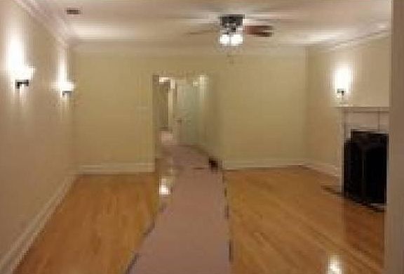 2nd image of 6136 N Kenmore Ave #3