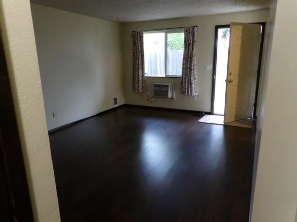 5405 N Crestline St #3, Spokane, WA 99207