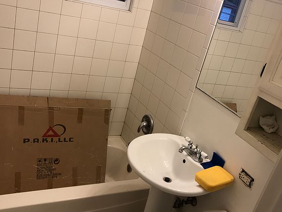 5th image of 14761 Lincoln Ave