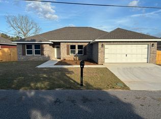 312 Friar Tuck Rd, Mary Esther, FL 32569