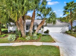 720 Bowsprit Pl, Palm Harbor, FL 34685