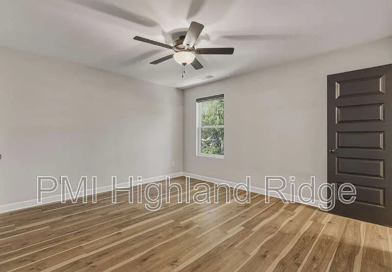 6084 Ivory Ln — Photo 17