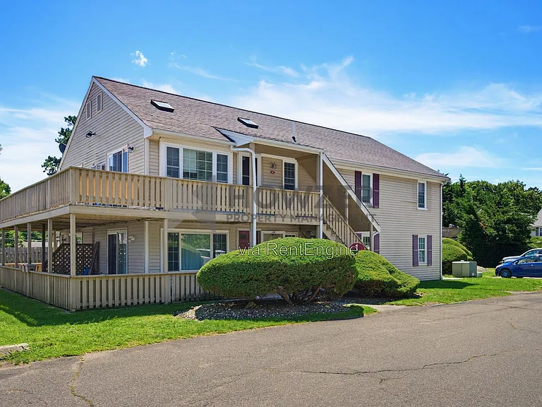 1029 Iyannough Rd #1D — Photo 22