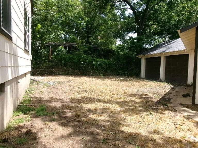 1408 W Main St — Photo 29