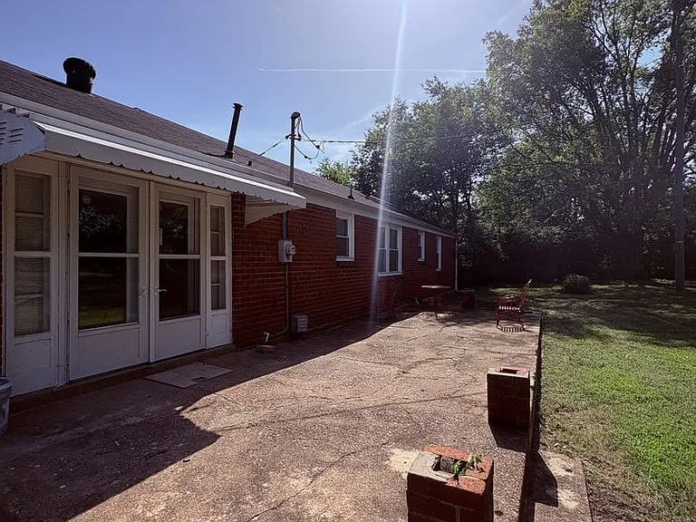 235 Madison Blvd — Photo 26