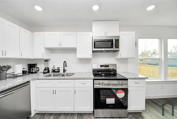 8631 Peachtree St #A — Photo 7