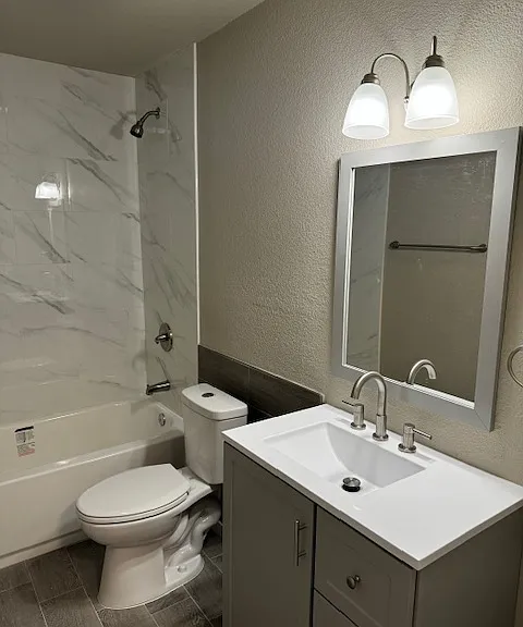 926 W Cameron St #926 — Photo 5