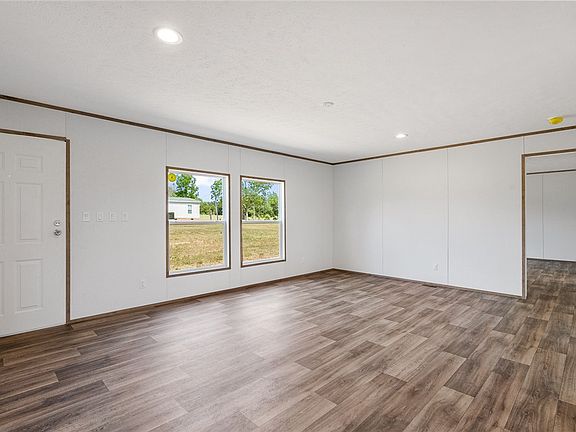 5th image of 919 Rector Rd