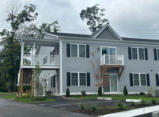 13 Gray Coach Ln #1301, Cranston, RI 02921