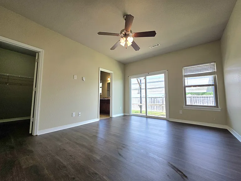 1089 S Apollo Dr — Photo 11