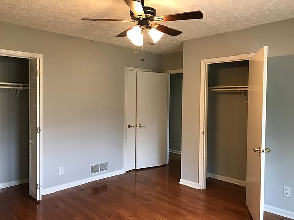 5th image of 3011 Vinson Dr