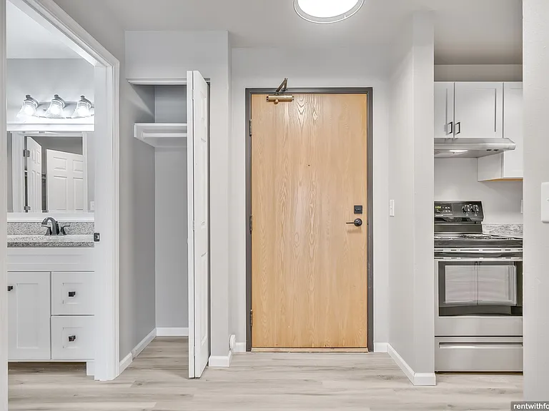 The Edge Community - 100 W. Walnut St. — Photo 57
