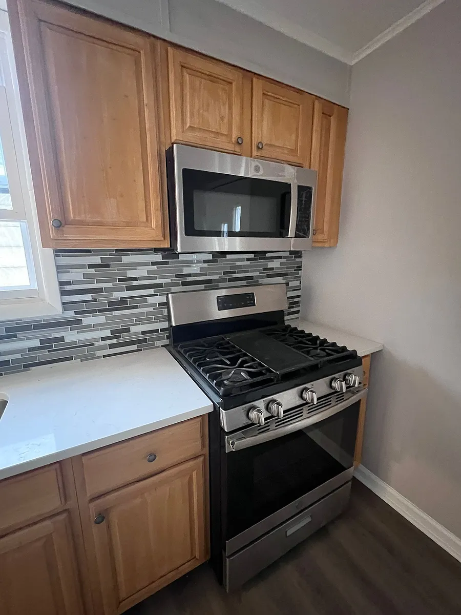 kitchen - 213 Amity St #1