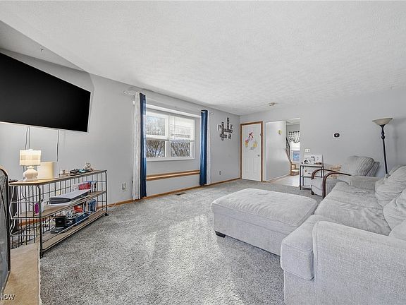 5th image of 6416 Blossomwood Cir NE
