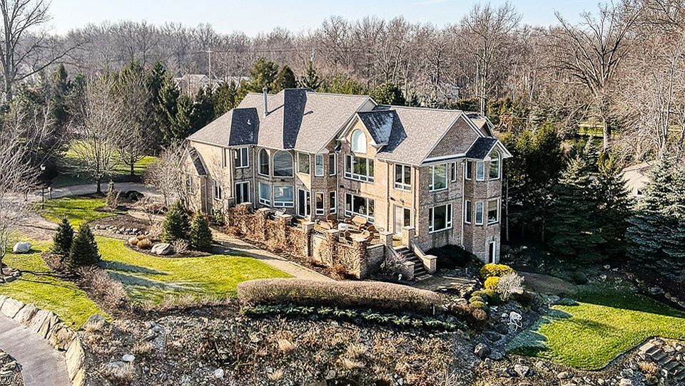 31780 Lake Rd, Avon Lake, OH 44012 Zillow