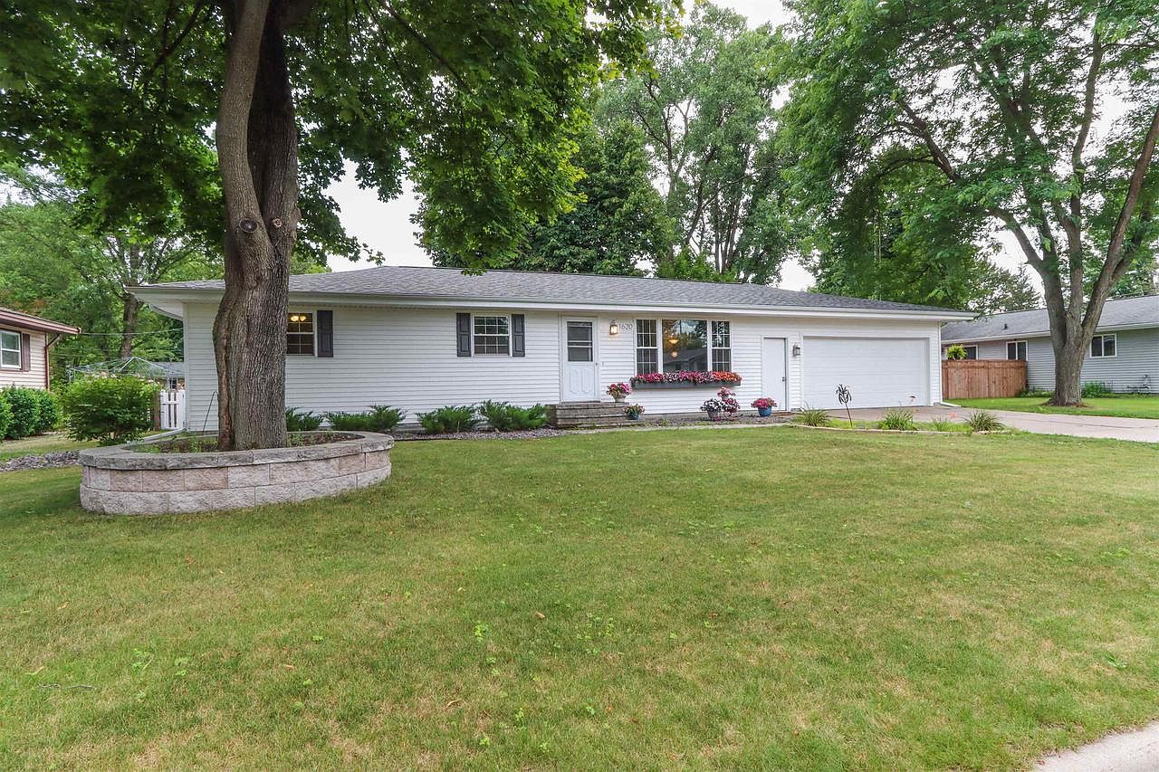 1620 TOWNSHIP AVENUE, Wisconsin Rapids, WI 54494 Zillow