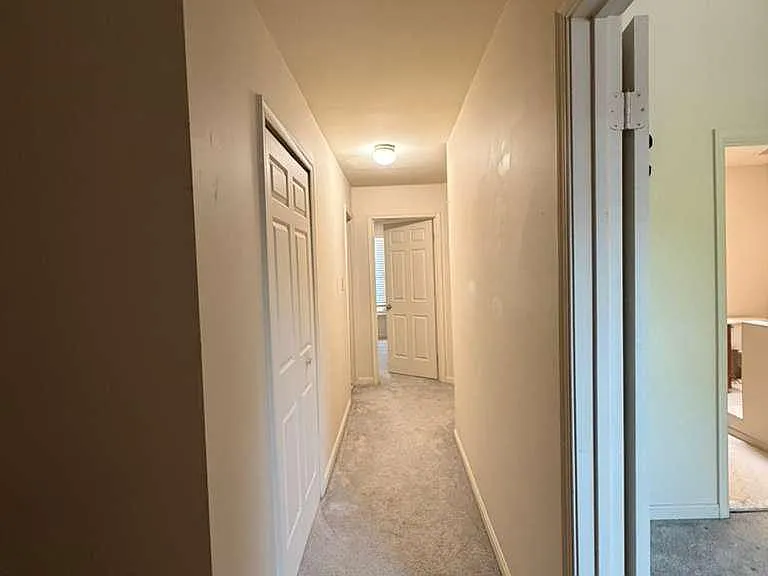 5976 Norham Dr — Photo 25