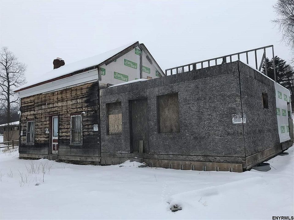 1st image of 9 Brady Ln