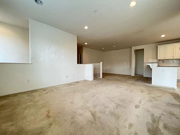 3rd image of 859 East Promenade Unit G