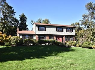 15 Sasqua Rd, Norwalk, CT 06855