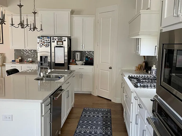 7827 Piedmont Ave — Photo 6
