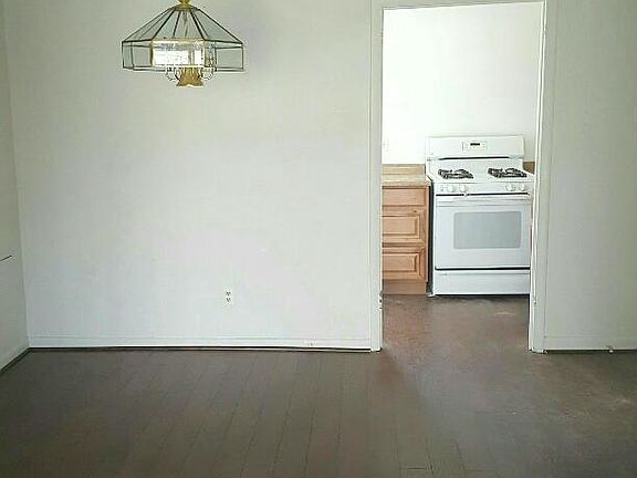 4th image of 11620 Vantage Hill Rd Unit 22B
