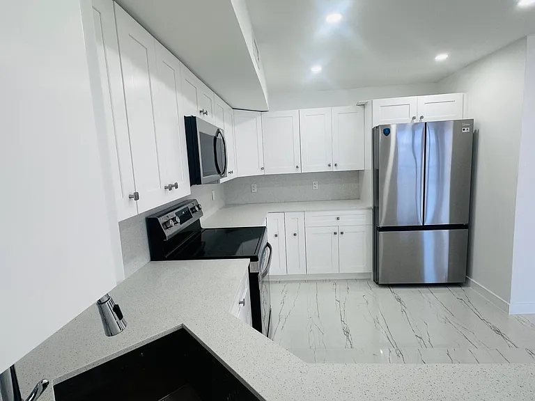1600 S Ocean Dr #4A — Photo 6