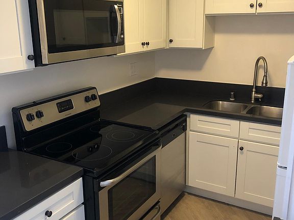 5th image of 1836 N New Hampshire Ave APT 204