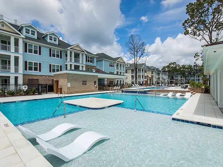 Legacy Mount Pleasant Apartments — Photo 9