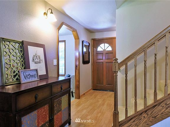 5th image of 3212 Rejoice Way SE