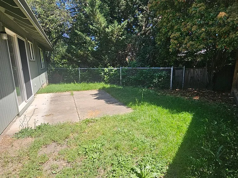 303 Garfield St — Photo 20
