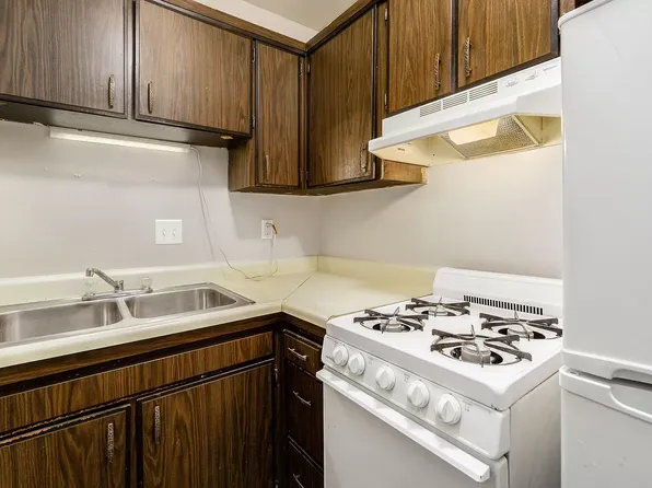 Coves at Columbus on Karl Rd