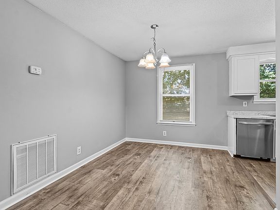 5th image of 579 Caskey Dr