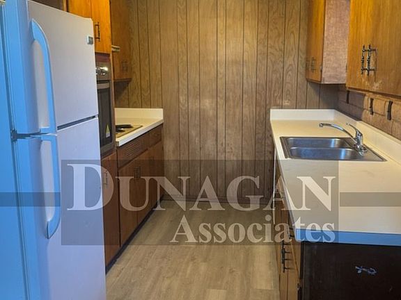 2nd image of 701 N Mesa St #A-b