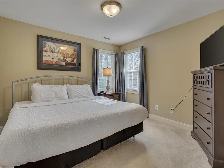 320 Lawrence Rd — Photo 26